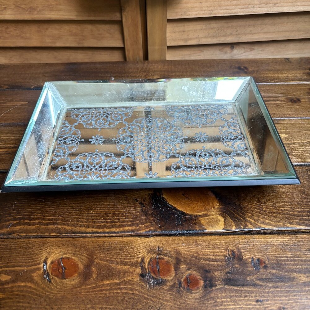 Rectangular Mirrored Tray with Damask Pattern and Beveled Edges‎